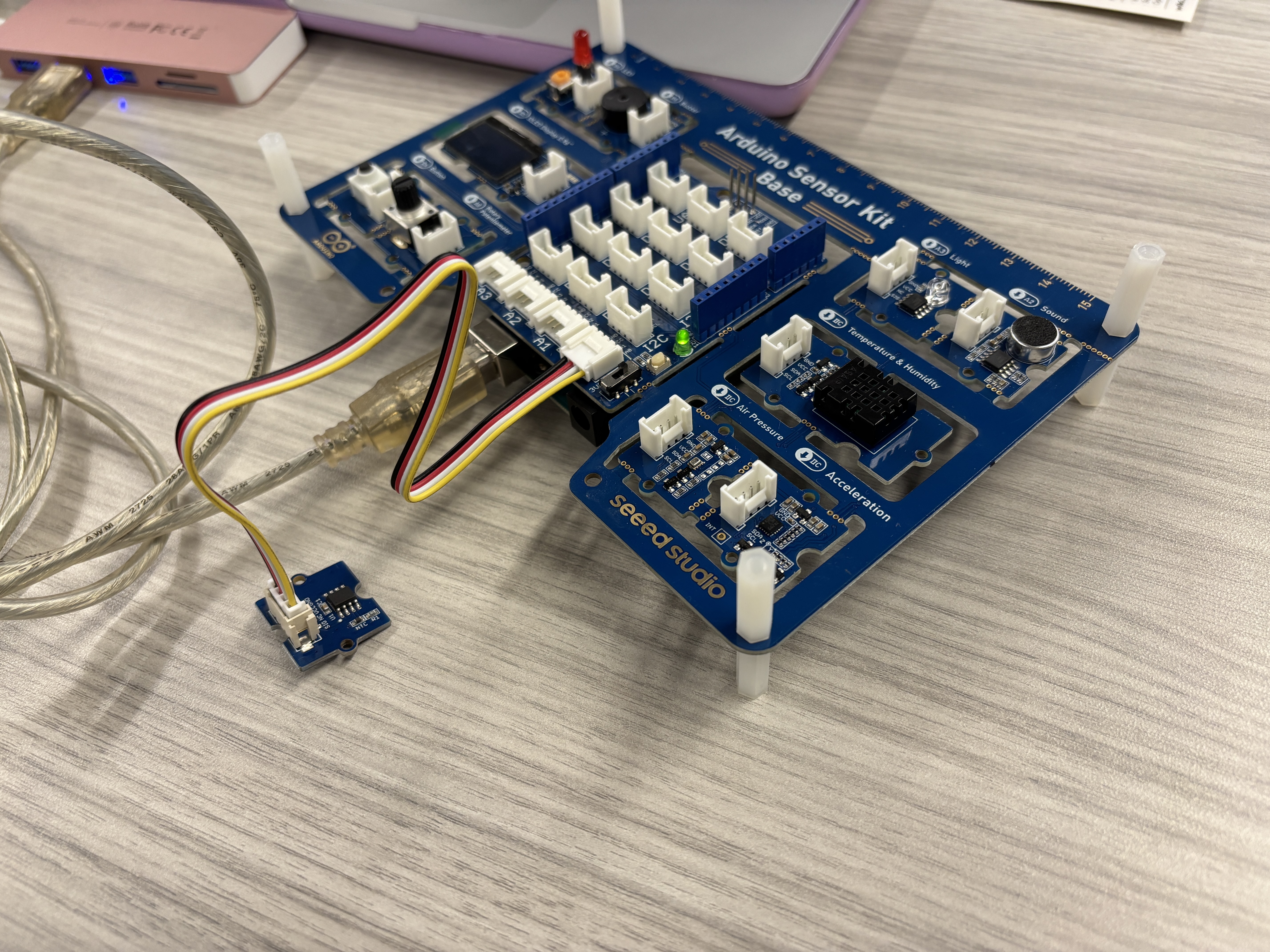 Attaching the Grove Temperature Sensor V1.2 to our Arduino board
